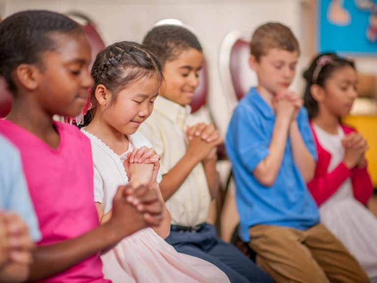 Bible Games for Kids: kids praying in kids ministry